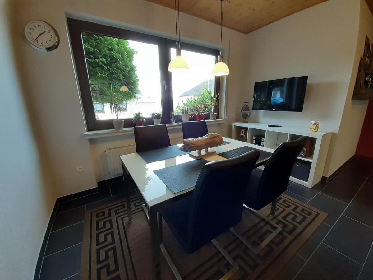 Ferienwohnung Terrasse Parkplatz Wallbox Nuerburgring Herresbach ภายนอก รูปภาพ