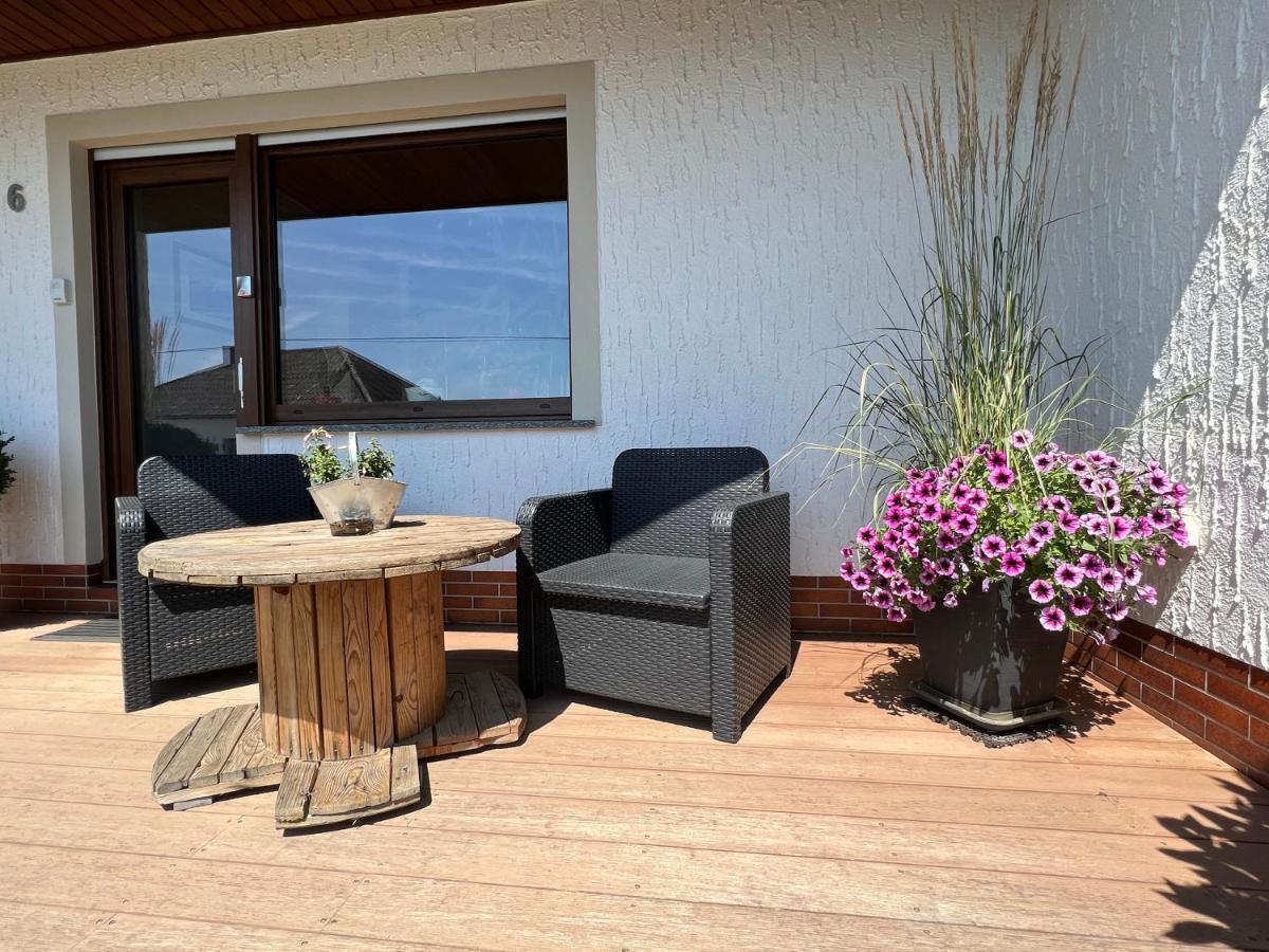 Ferienwohnung Terrasse Parkplatz Wallbox Nuerburgring Herresbach ภายนอก รูปภาพ